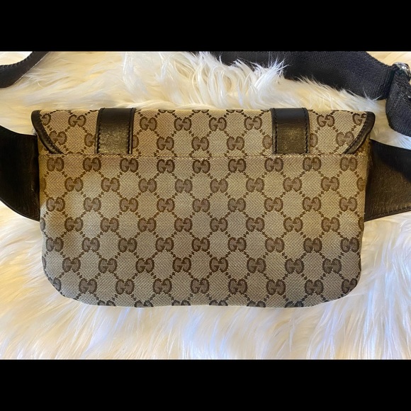 Authentic Gucci hip bag. - Picture 2 of 13